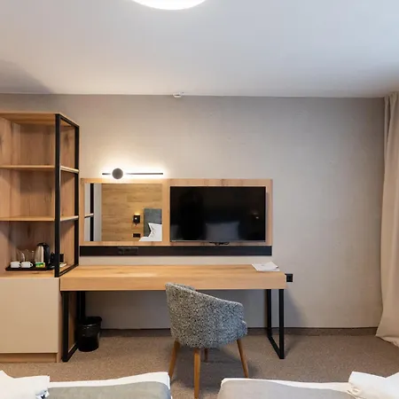 Отель Avenue 3*