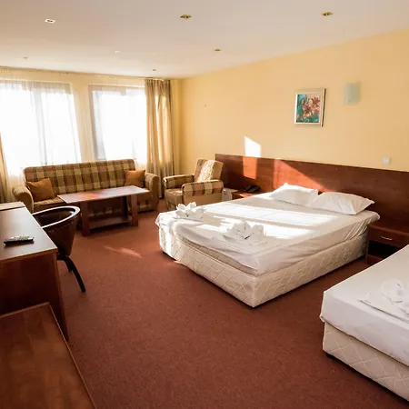 Отель Avenue 3*